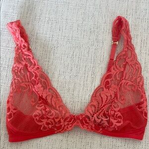 NEW Natori Lace Bralette in Red 32C/D